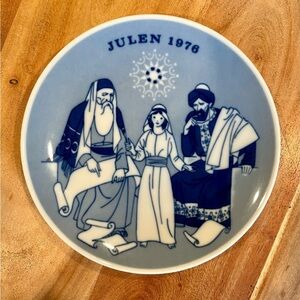 Vintage Portsgrund Christmas Blue Decorative Plate